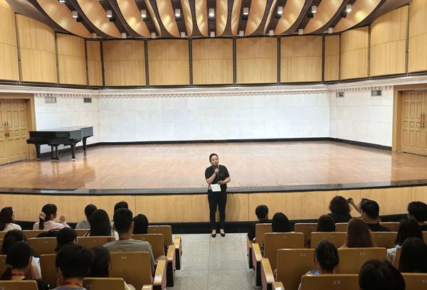 以行践知，以实促能：音乐教育学院联动南宁市六所中学开展教育见习活动